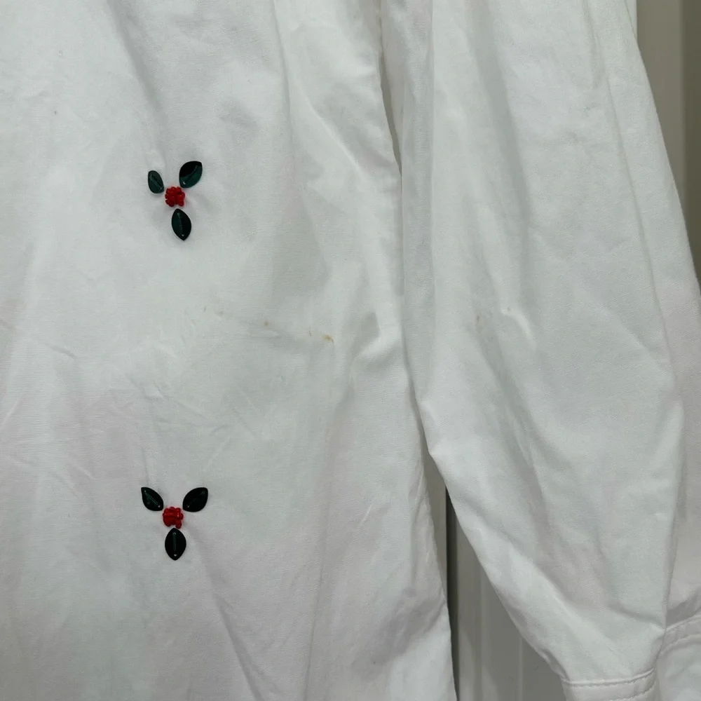 Talbots Women’s Button Down Shirt Small Sequin Holly Berry White Cotton Blouse - Picture 11 of 11